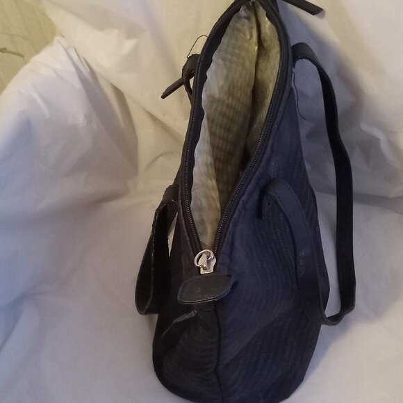 Bench lunch box insulated with zipper front pocket. - Picture 6 of 6